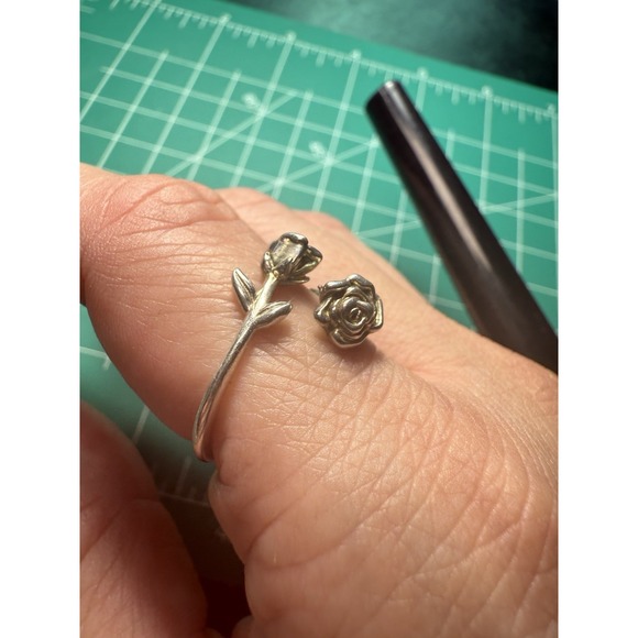 .925 Silver Rose Ring – NVC 925 Adjustable Floral Band‎ Ring Size 8 - Picture 12 of 14